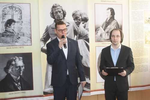 кассини зафиксировал приближение лета на ледяном титане